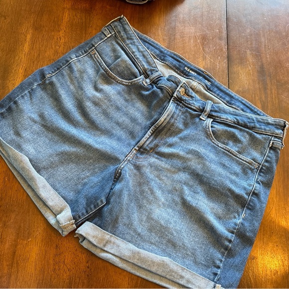 Old Navy Pants - Old Navy Women's Mid-Blue Rolled Cuff Denim Shorts